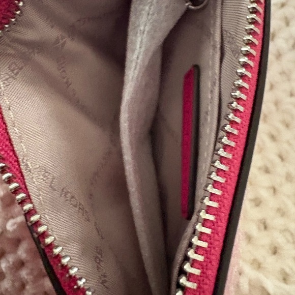 MICHAEL Michael Kors NWT Jet Set Travel Quilted Card Wallet -Dragonfruit Pink - Picture 5 of 9